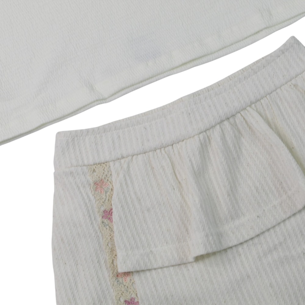 Conjunto Feminino Blusa Estampa Life e Shorts Saia 37500 - Angerô