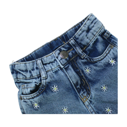 Shorts Feminino Bordado Margaridas com Barra Desfiada 3555 - Frommer 